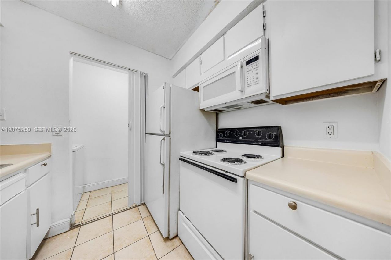 1237 SW 46th Ave , Unit 806, Pompano Beach, FL 33069 Photo