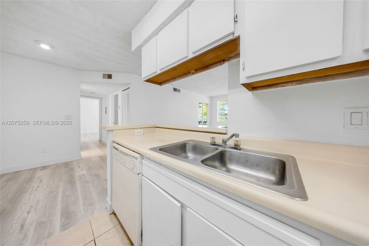 1237 SW 46th Ave , Unit 806, Pompano Beach, FL 33069 Photo