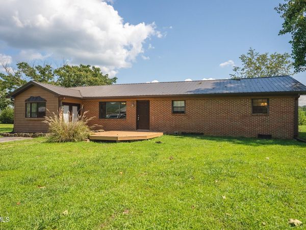 211 Chestnut Road, Speedwell, TN 37870