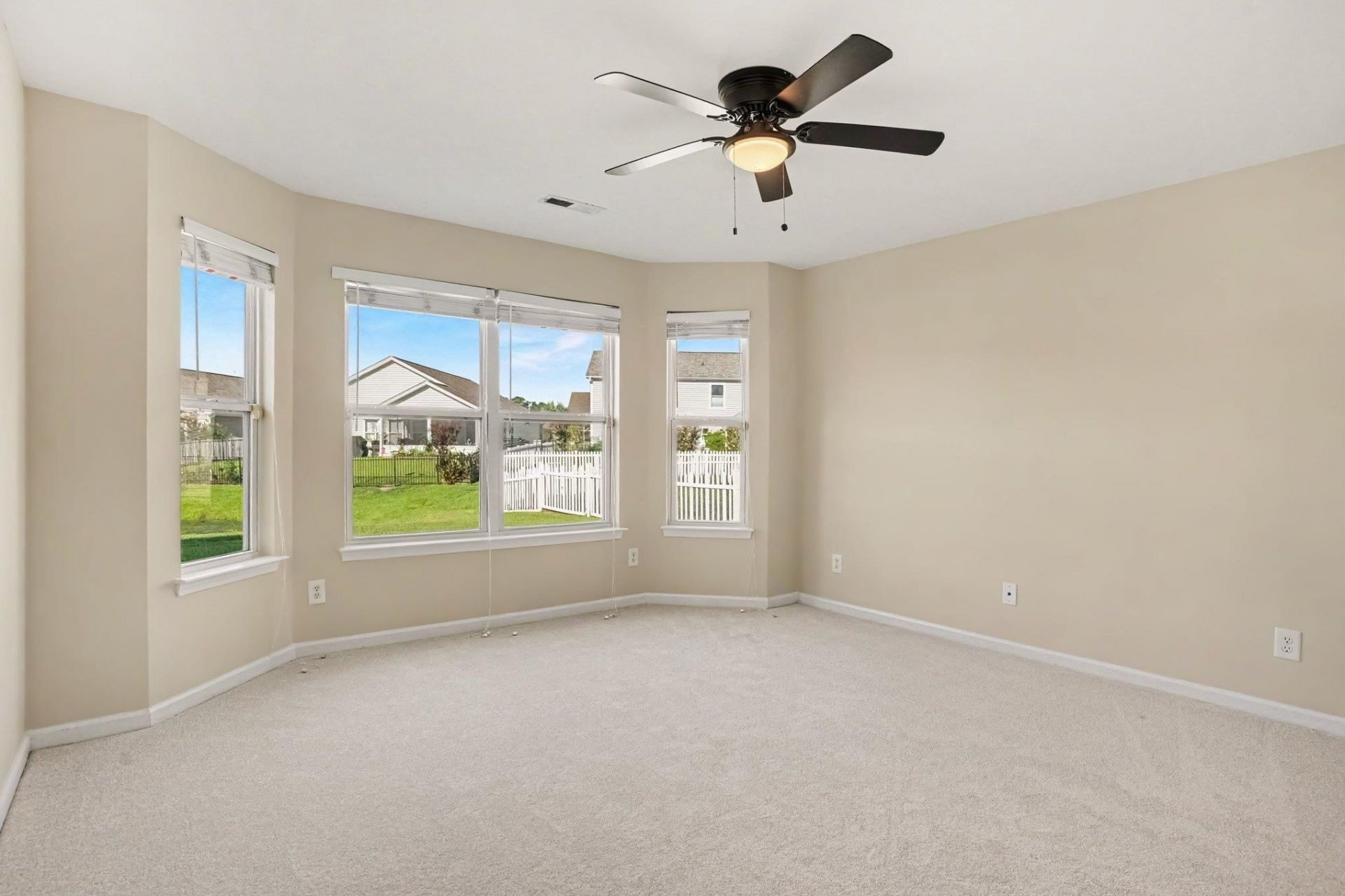 966 Bonita Loop Photo 12
