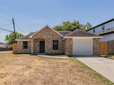1534 Marfa Avenue, Dallas, TX 75216