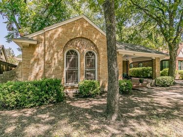 2209 Warner Road, Fort Worth, TX 76110