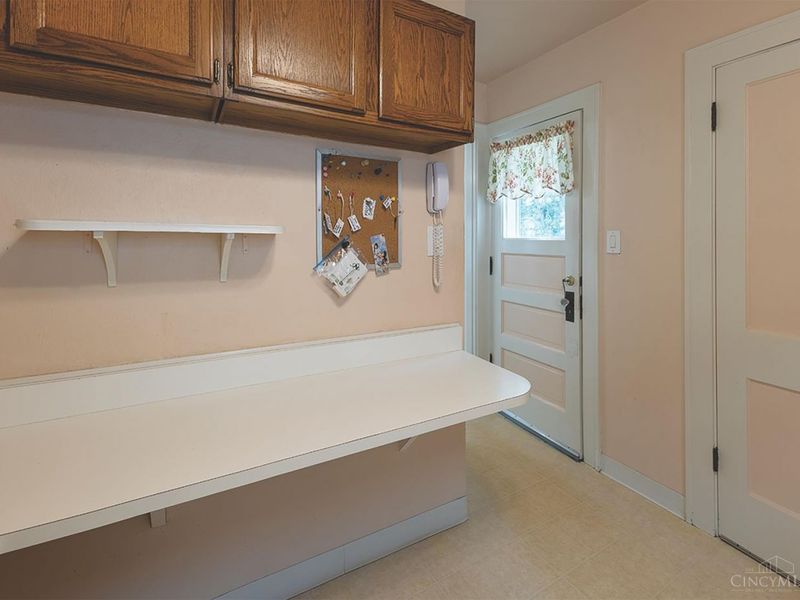 1935 Sterling Avenue, North College Hill, OH 45239 Photo 9