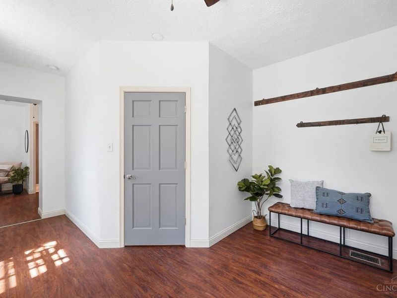 1810 Walker Street, Cincinnati, OH 45202 Photo 21