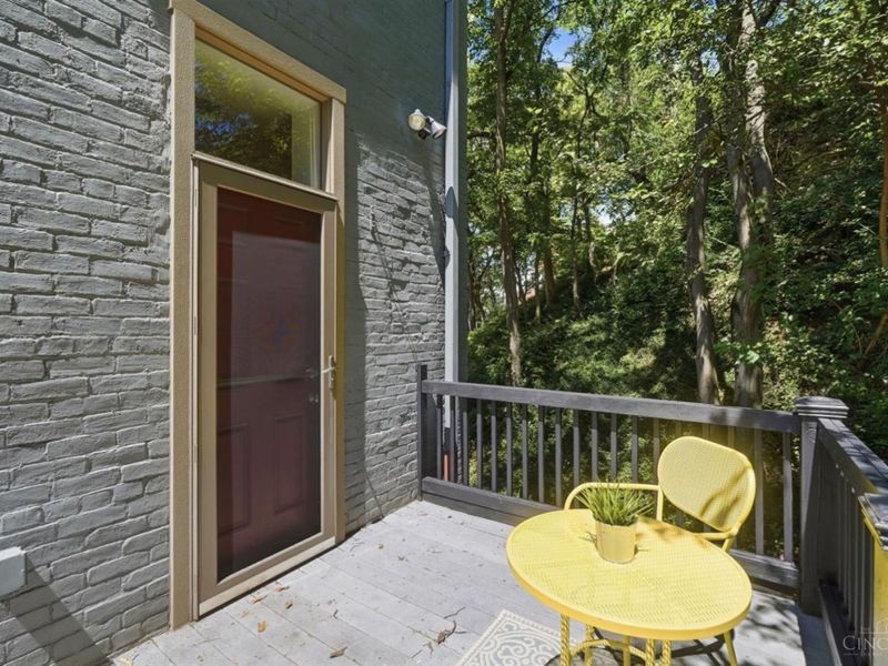 1810 Walker Street, Cincinnati, OH 45202 Photo 35