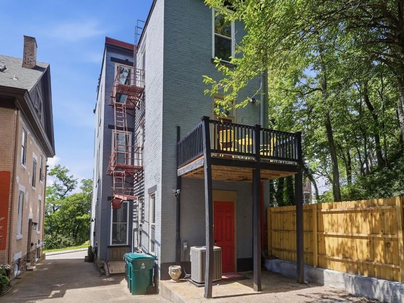 1810 Walker Street, Cincinnati, OH 45202 Photo 61