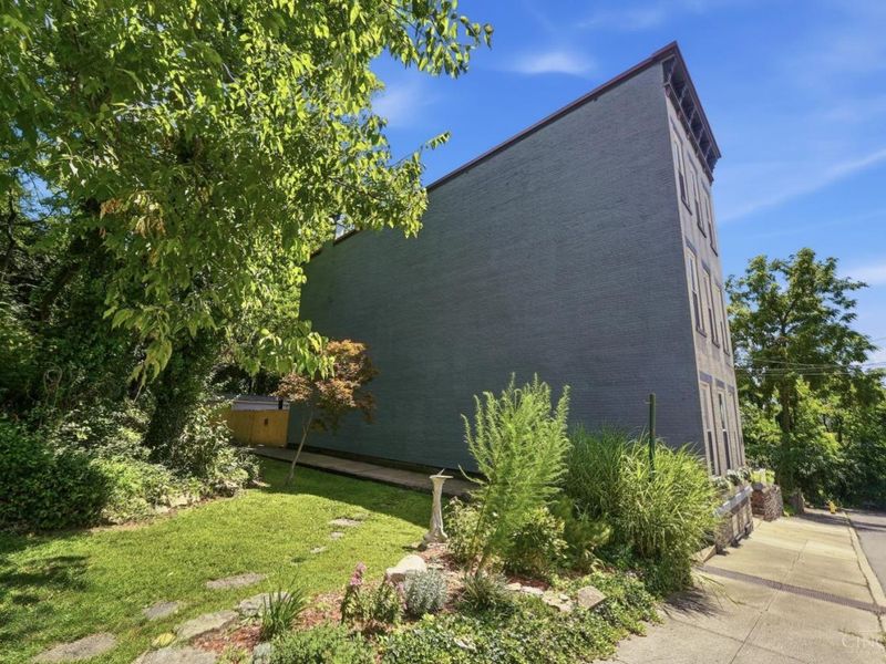 1810 Walker Street, Cincinnati, OH 45202 Photo 65