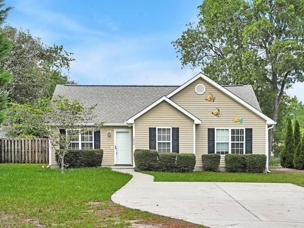 1099 Woodcrest Road , Southport, NC 28461