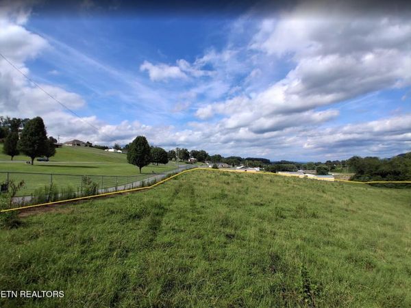 1820 Old Knoxville Rd, Tazewell, TN 37879
