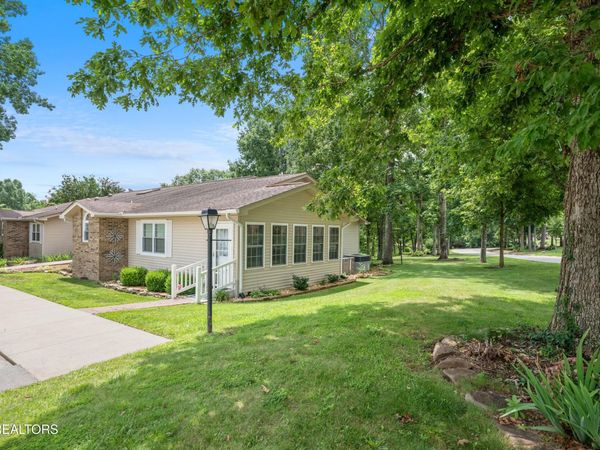 20 Hickory Hollow Circle, Crossville, TN 38555