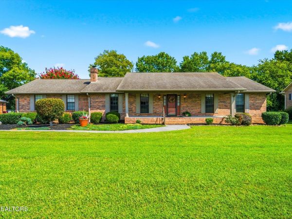 855 Westgate Drive, Alcoa, TN 37701