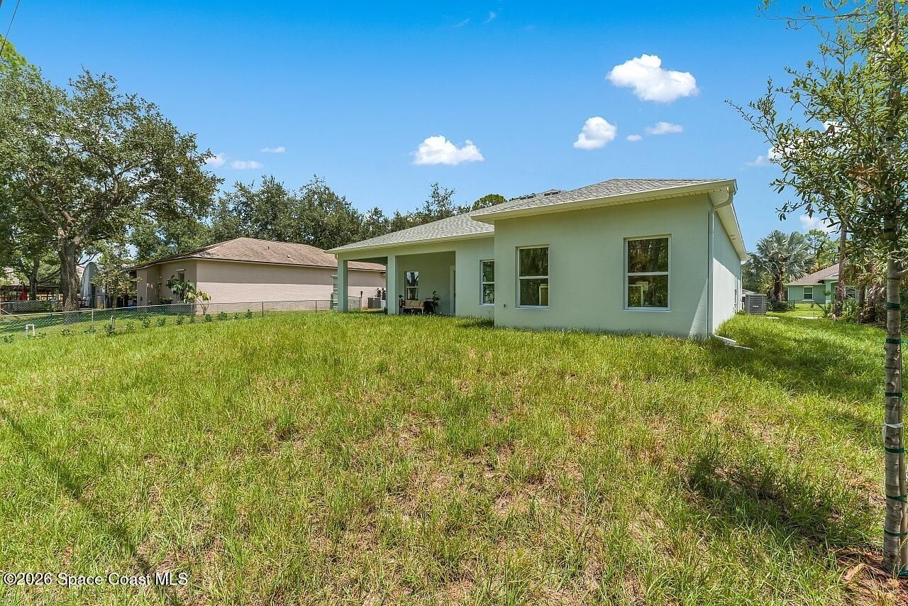 9365 107th Avenue , Vero Beach, FL 32967 Photo