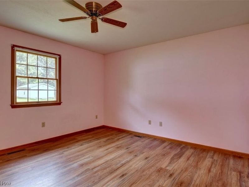 3446 South Avenue SE, New Philadelphia, OH 44663 Photo 8