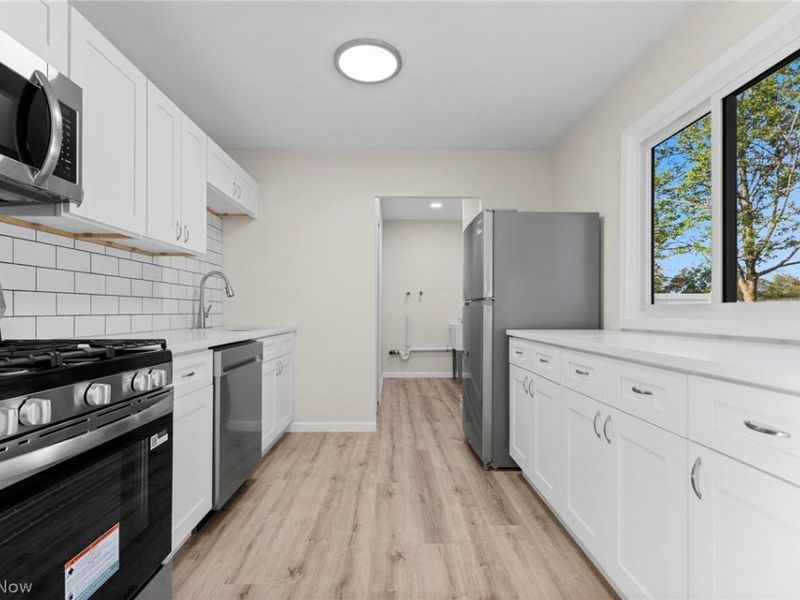 6142 Mark Drive , Bedford Heights, OH 44146 Photo 6