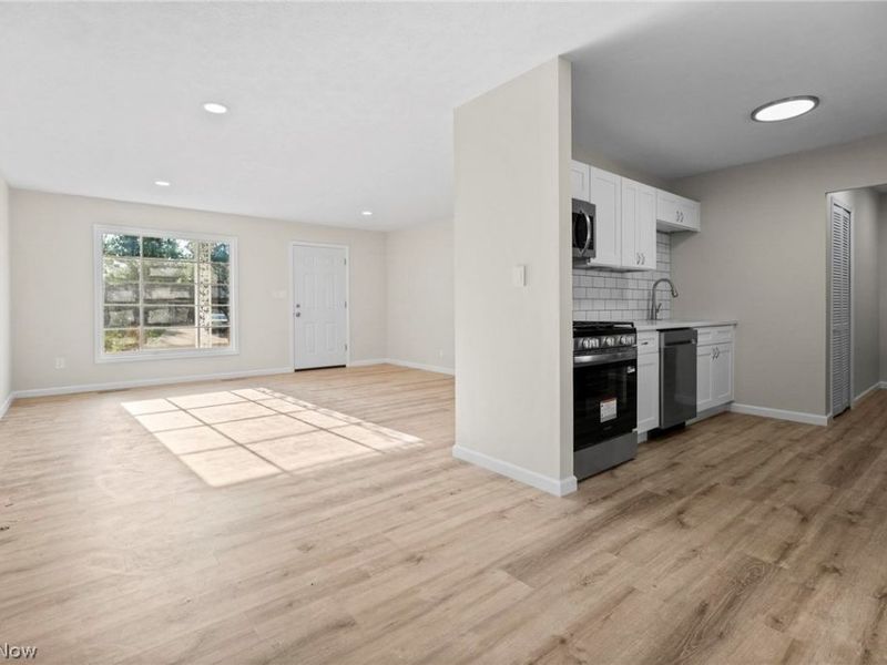 6142 Mark Drive , Bedford Heights, OH 44146 Photo 7