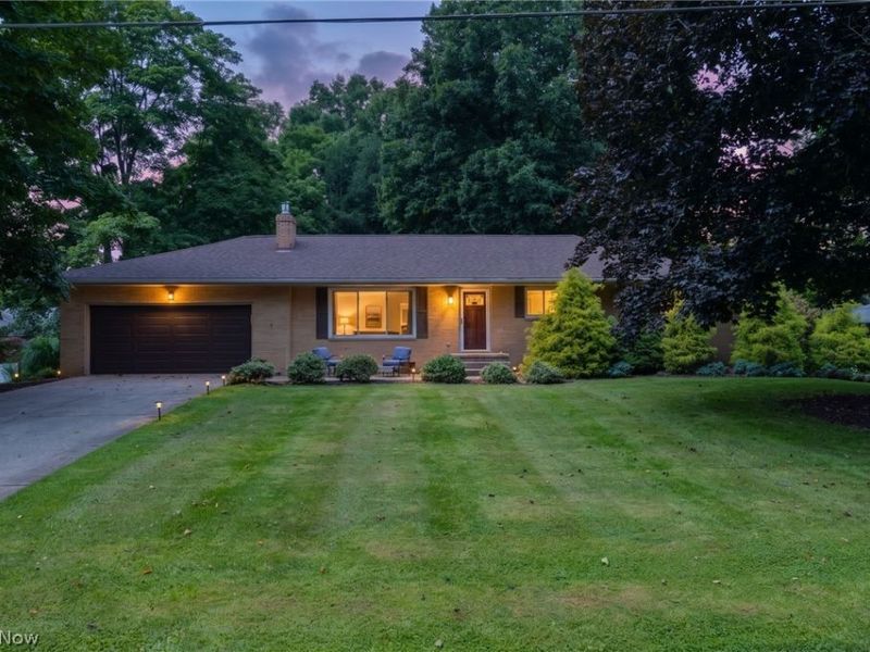 484 Beaumont Drive , Fairlawn, OH 44333 Photo 2