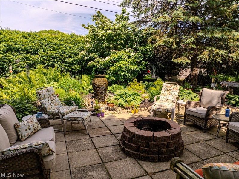 2337 Reno Drive , Louisville, OH 44641 Photo 6