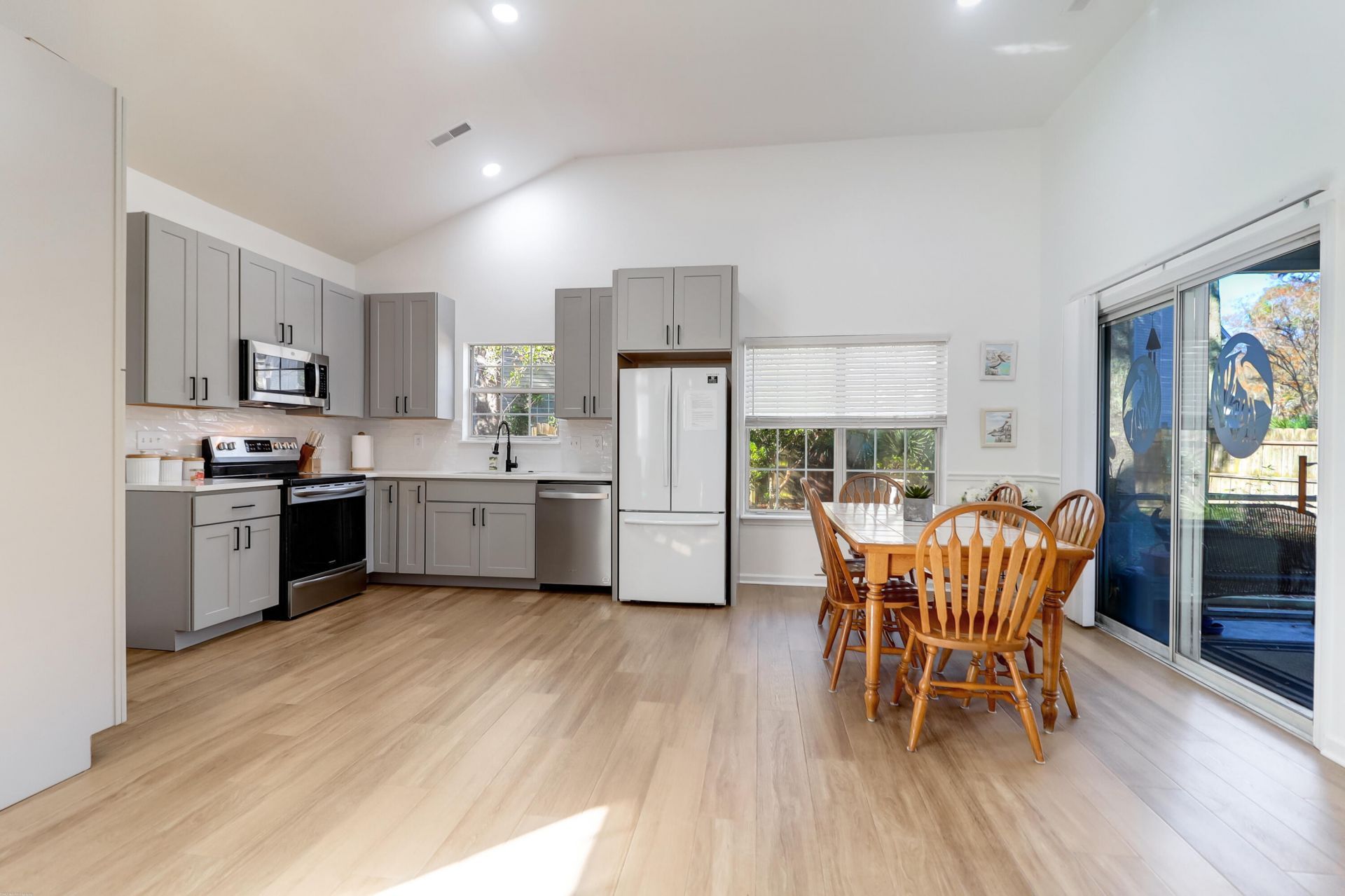 1324 Old Mill Lane Photo 9