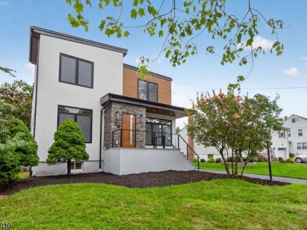 34 Amelia Ave, Livingston, NJ 07039