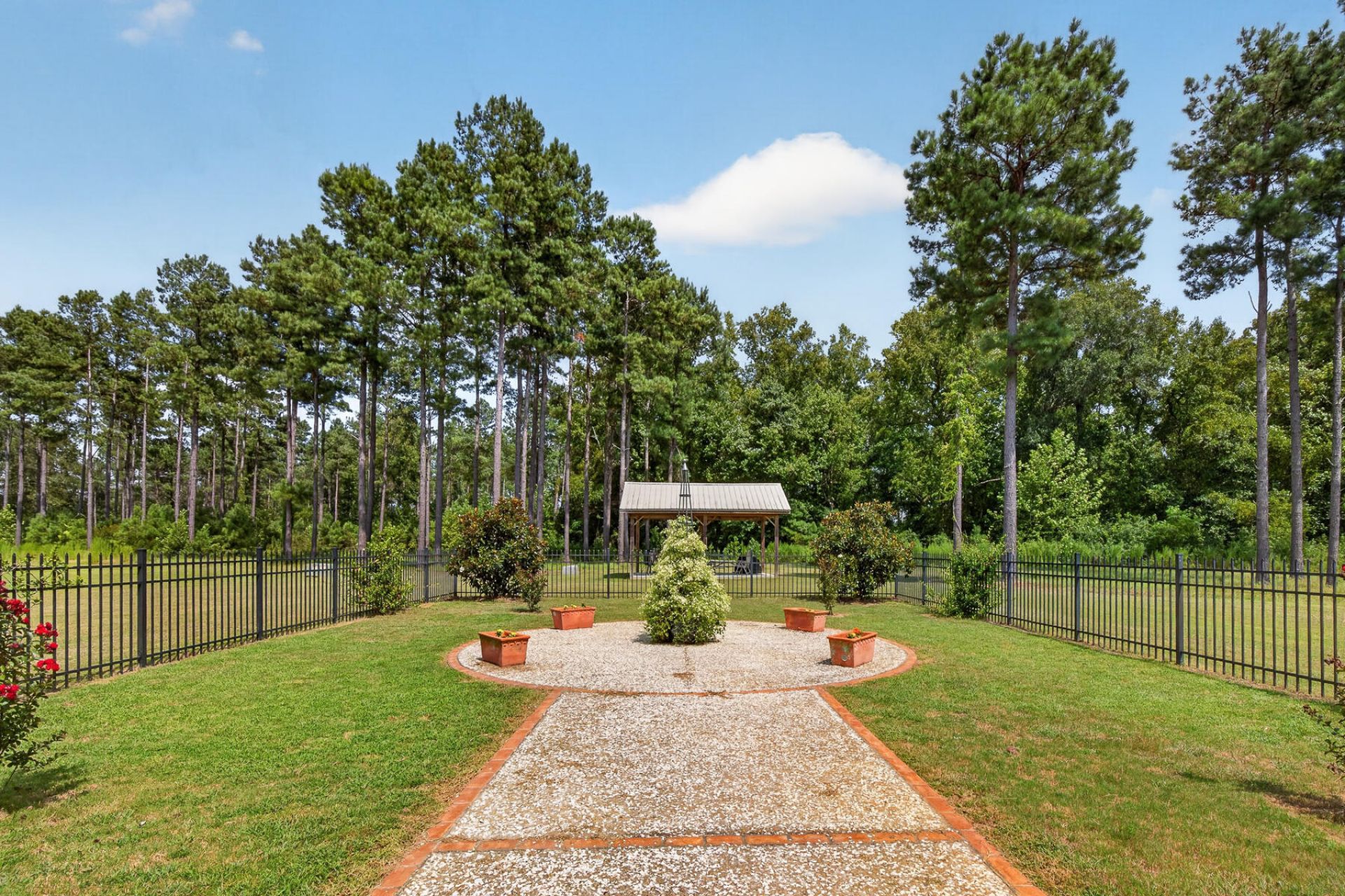 703 Bay Road Photo 57