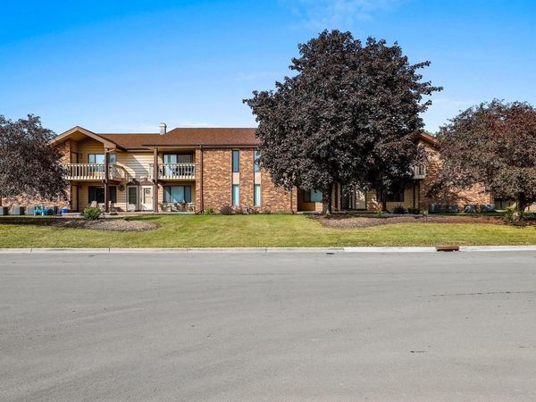 1751 Eldorado DRIVE, Unit 16, Green Bay, WI 54302