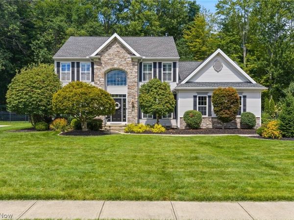 32258 Woodfield Drive , Avon Lake, OH 44012