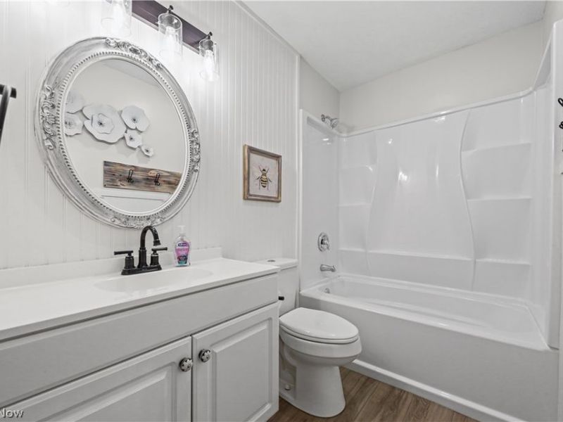 138 Thorlone Avenue , Akron, OH 44312 Photo 10