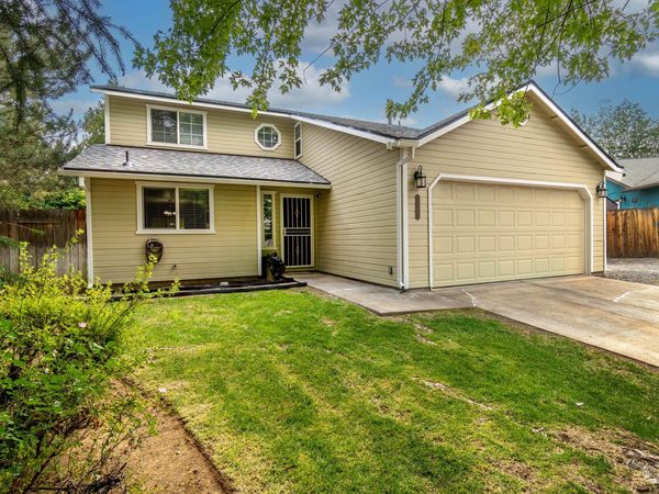20705 Wishing Well Court, Bend, OR 97701