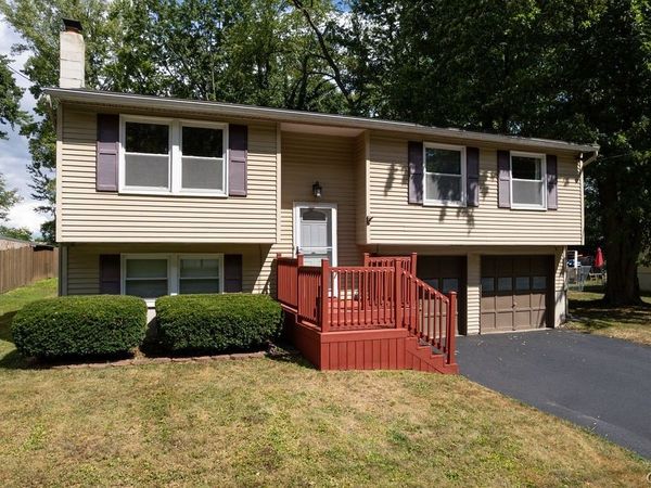 303 Donlin Drive, Liverpool, NY 13088