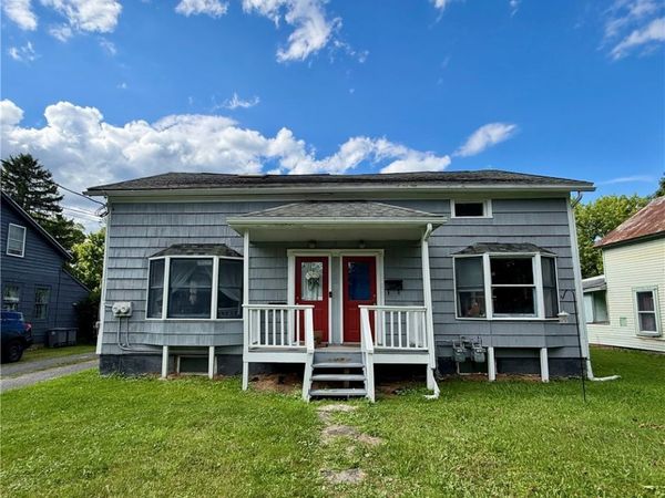 145 W Seneca Street , Manlius, NY 13104