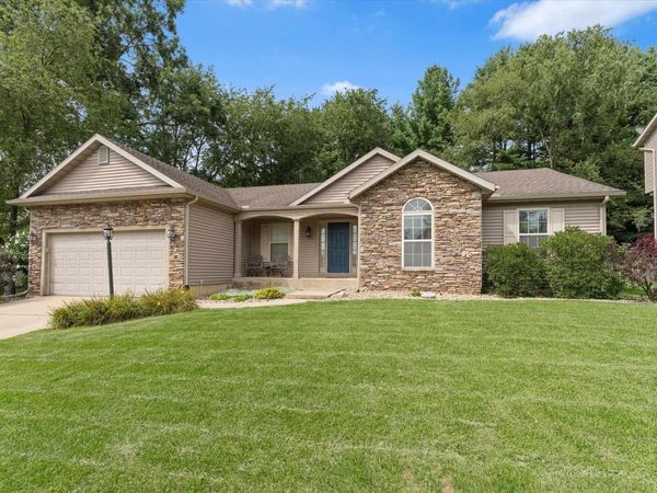 25603 Rolling Hills Drive, South Bend, IN 46628