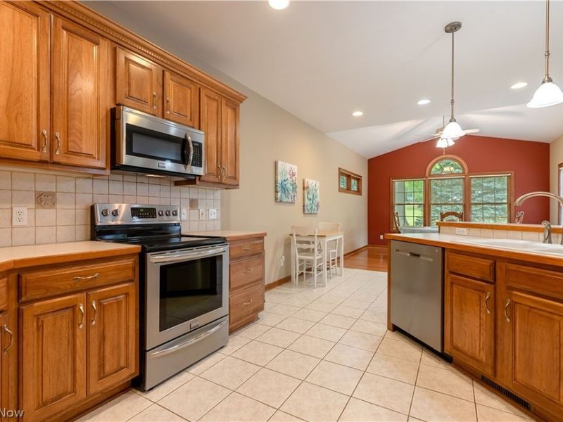 8025 Killeen Street NW, Massillon, OH 44646 Photo 12