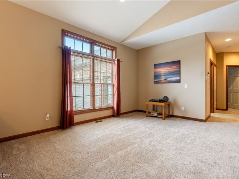8025 Killeen Street NW, Massillon, OH 44646 Photo 8
