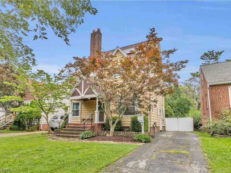 8102 Fernhill Avenue, Parma, OH 44129 Photo 2