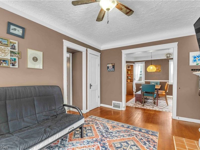 8102 Fernhill Avenue, Parma, OH 44129 Photo 3