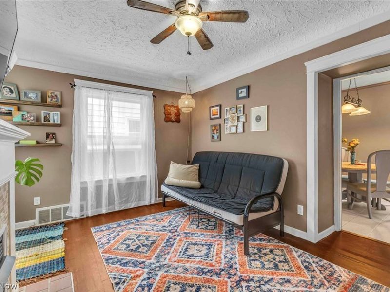 8102 Fernhill Avenue, Parma, OH 44129 Photo 5