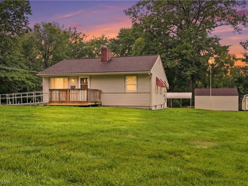 203 Edgewater Avenue NW, Massillon, OH 44646 Photo 1