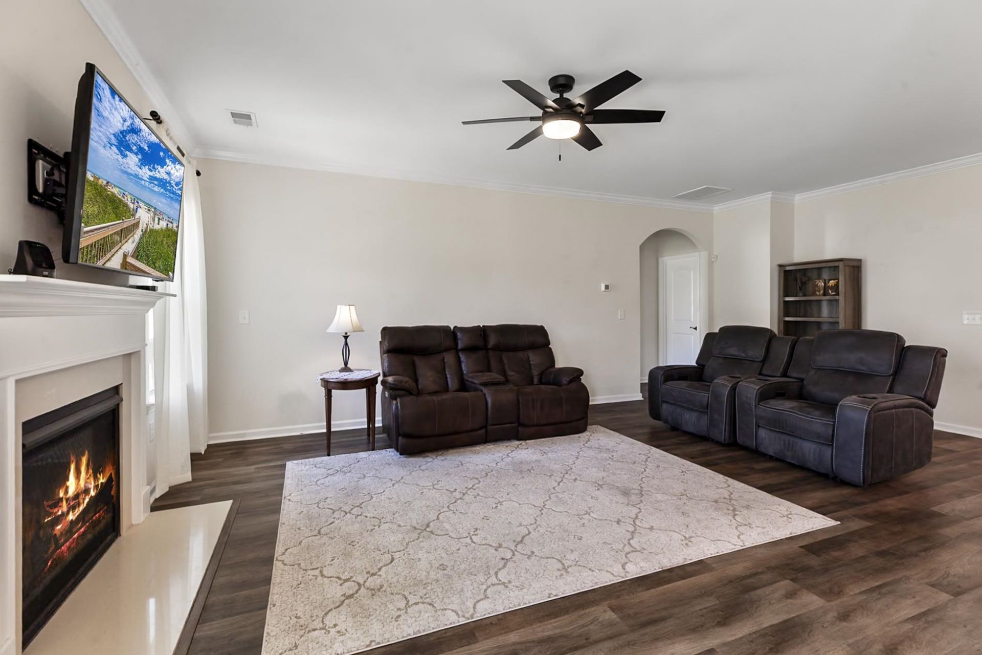 5162 Country Pine Dr.  Photo 4