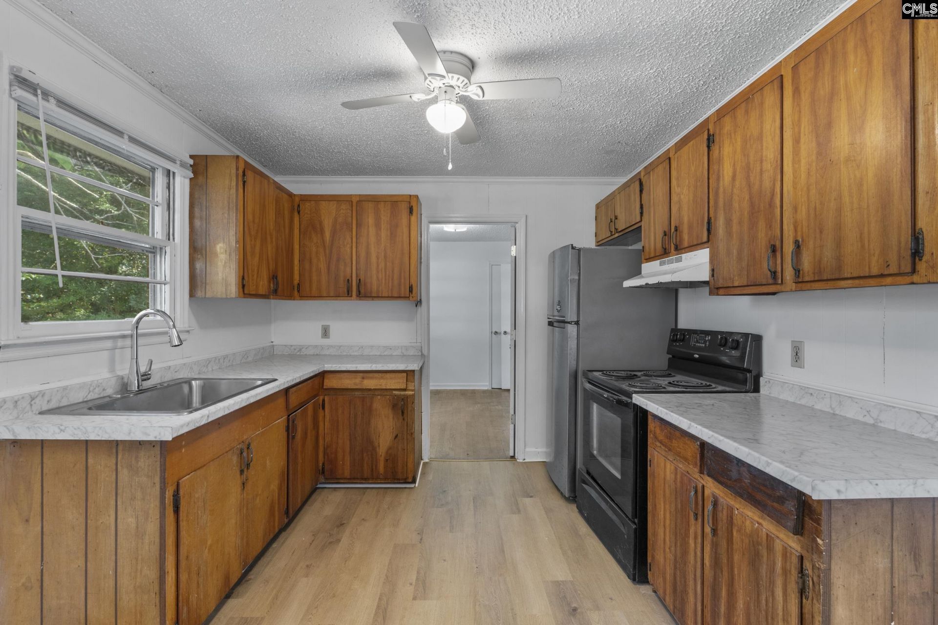 913 Mitchell Drive  Photo 8