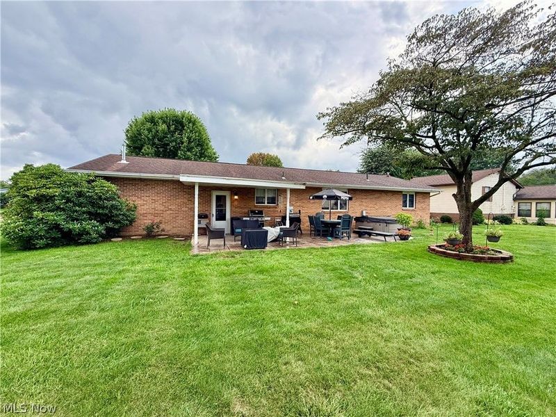 447 Rosch Court SW, New Philadelphia, OH 44663 Photo 3