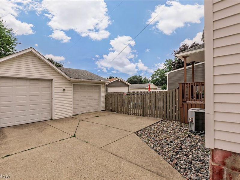 1374 Cranford Avenue, Lakewood, OH 44107 Photo 32