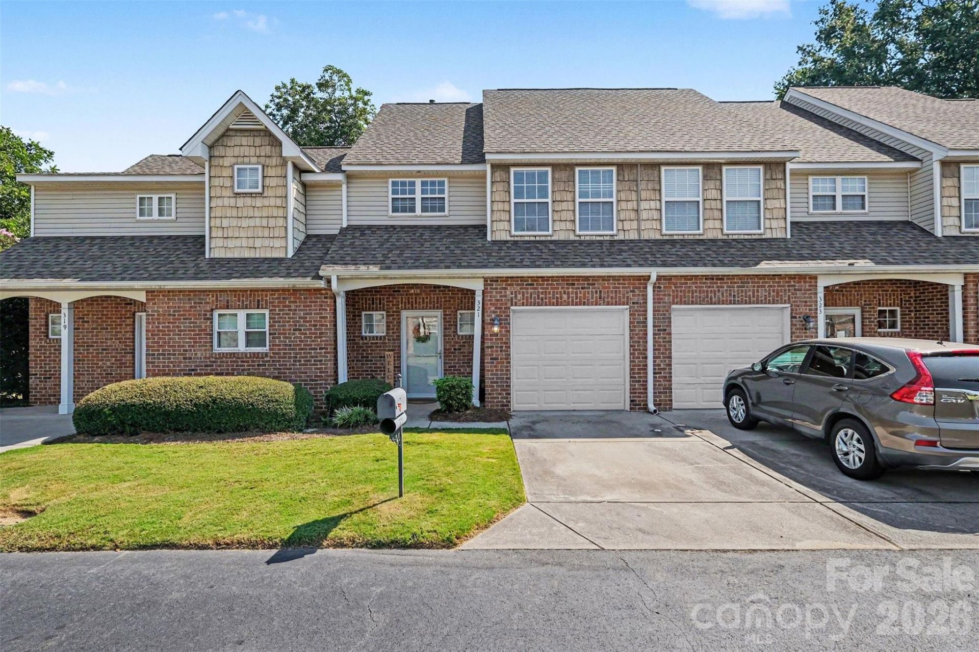 321 Valley Brook Lane Se, Concord, NC 28025 Main Photo