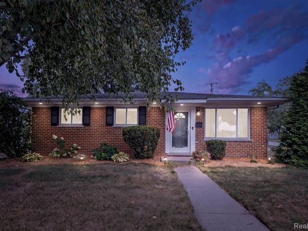 908 Elmsford Drive, Clawson, Mi 48017