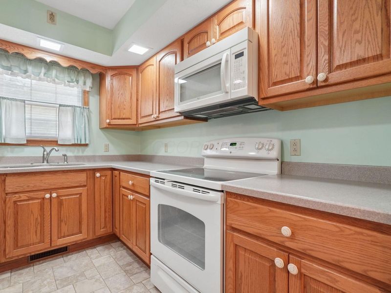501 E Gambier Street , Unit D, Mount Vernon, OH 43050 Photo 10