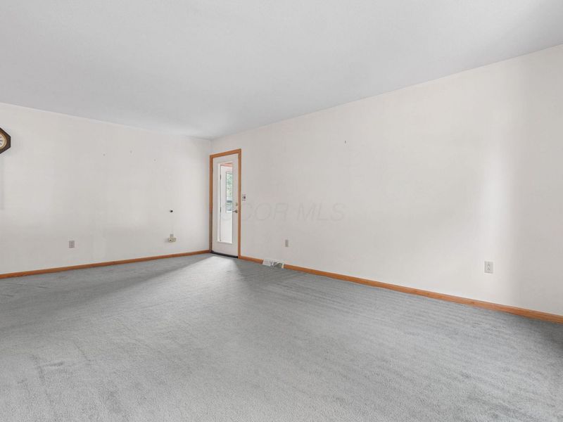 501 E Gambier Street , Unit D, Mount Vernon, OH 43050 Photo 6