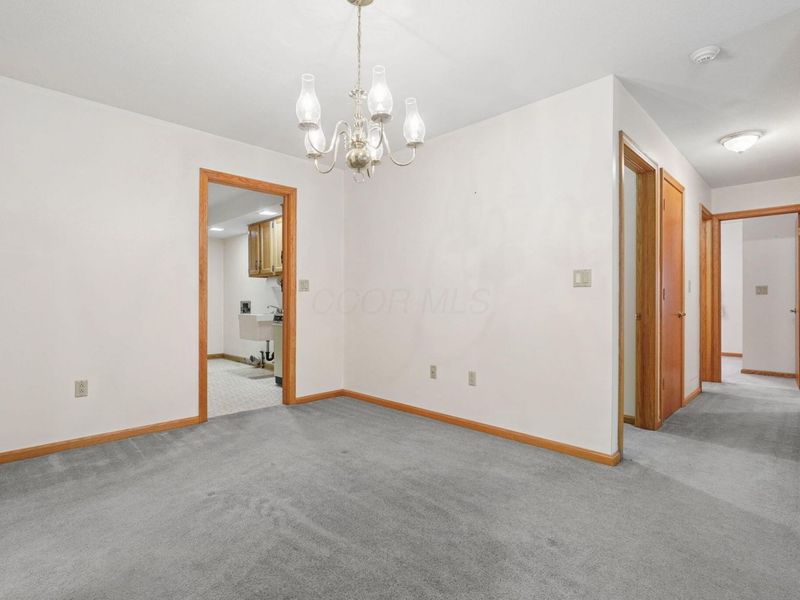 501 E Gambier Street , Unit D, Mount Vernon, OH 43050 Photo 8