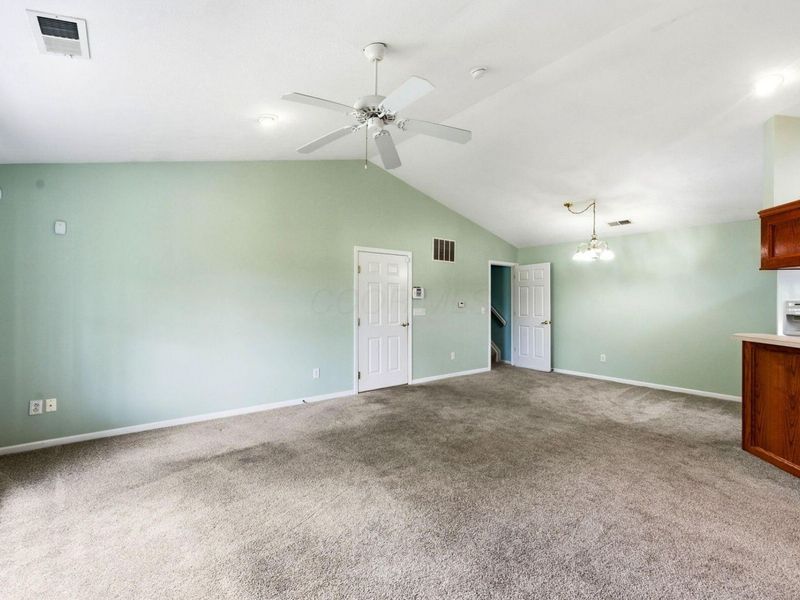 1290 Old Pond Drive , Marion, OH 43302 Photo 6