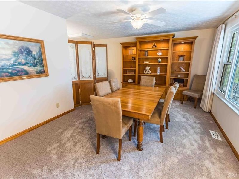 1105 Sherwood Forest Drive, West Carrollton, OH 45449 Photo 4