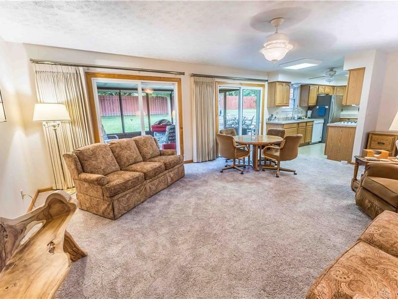 1105 Sherwood Forest Drive, West Carrollton, OH 45449 Photo 6
