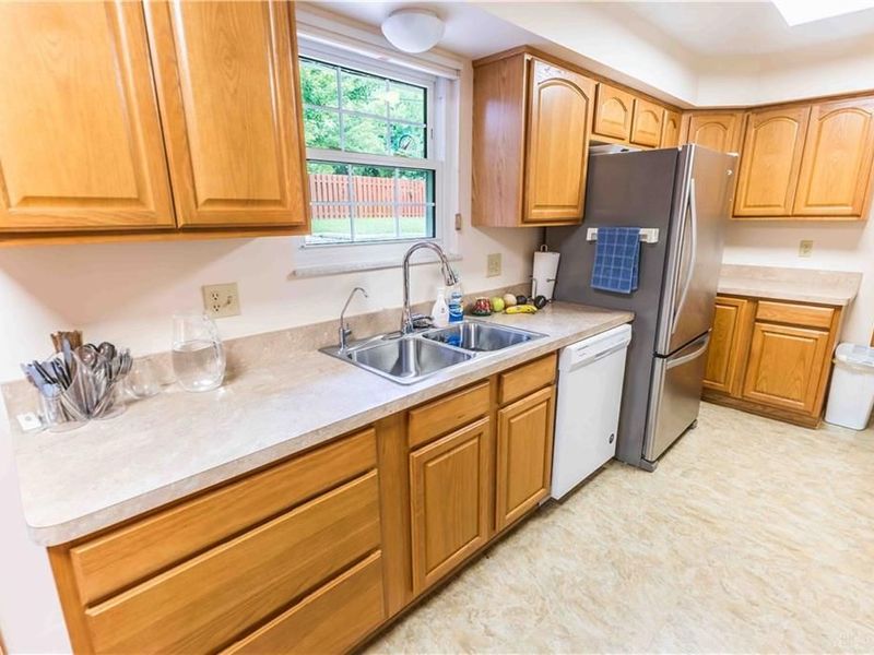 1105 Sherwood Forest Drive, West Carrollton, OH 45449 Photo 8